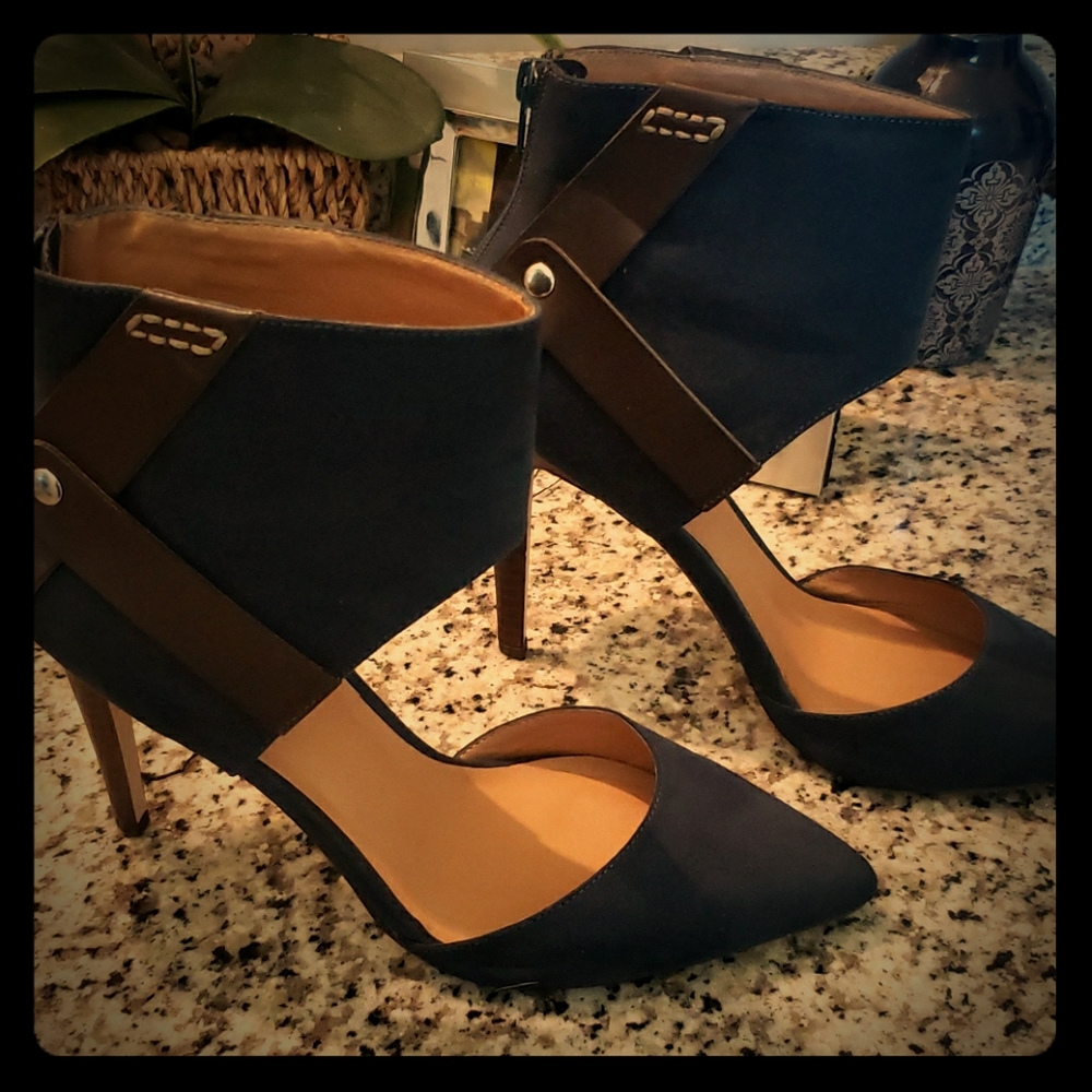 Blue Suede Brown Leather Heels🤑